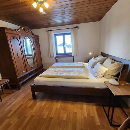 Haus Auracher