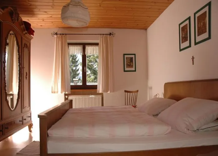 Haus Auracher Appartement *