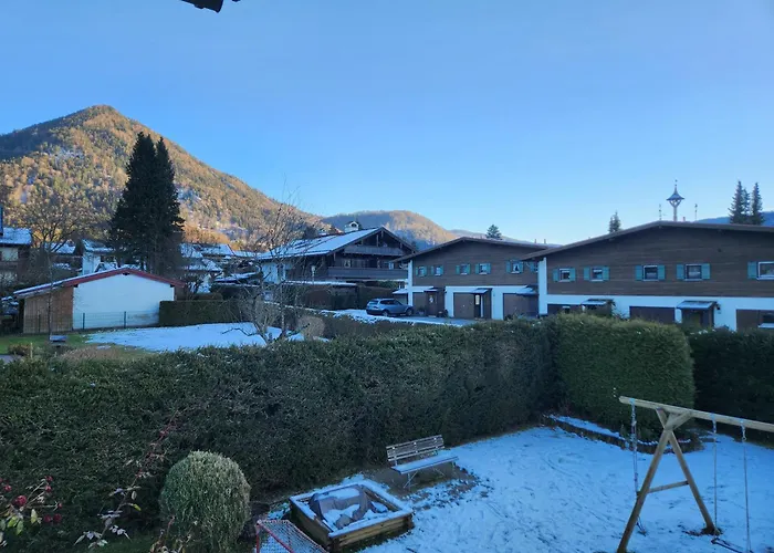 Haus Auracher *