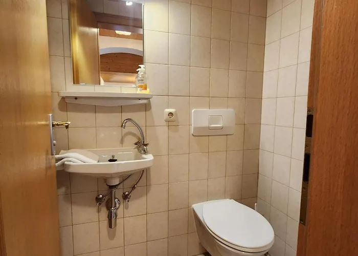 Haus Auracher דירה *